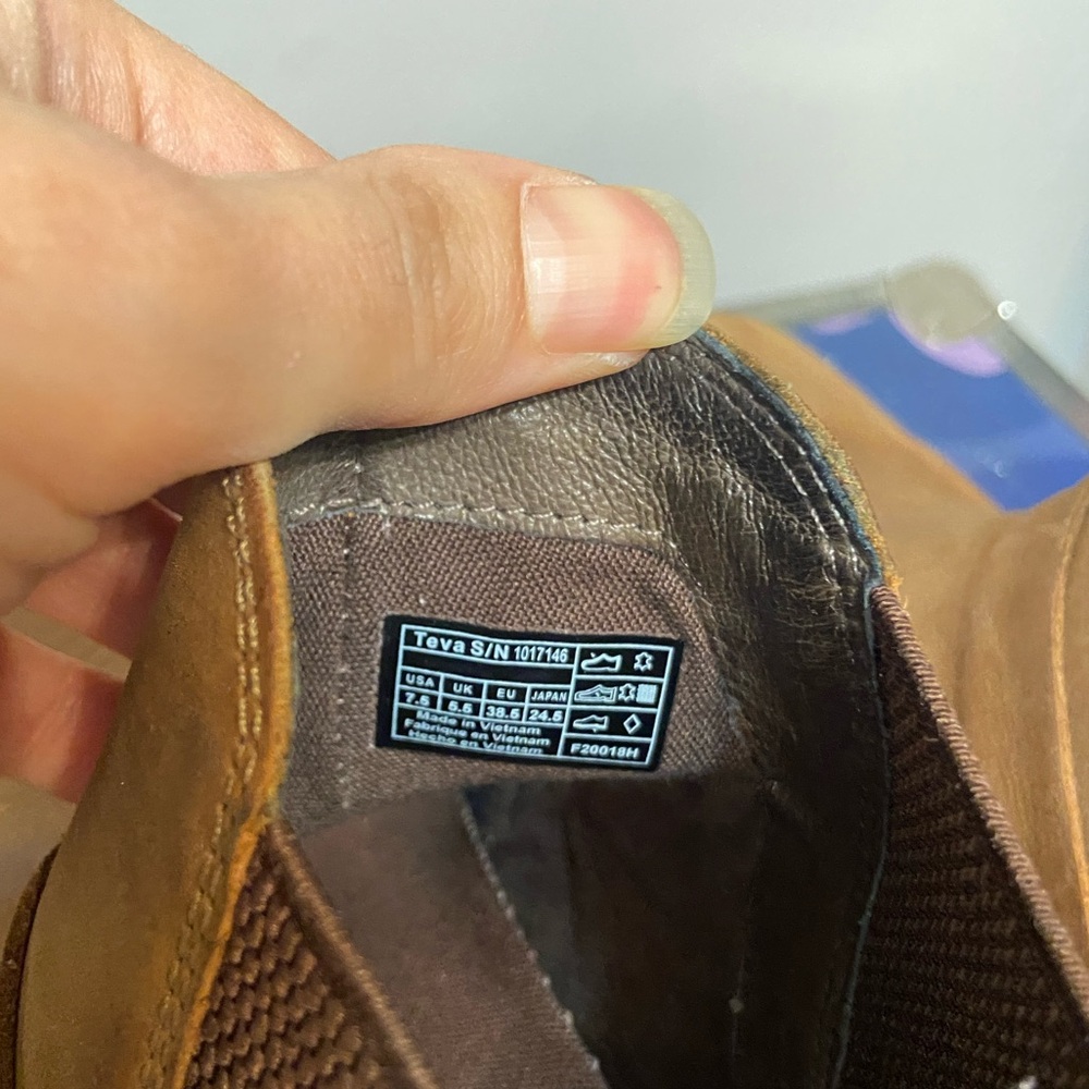 Teva Booties - Picture 4 of 7